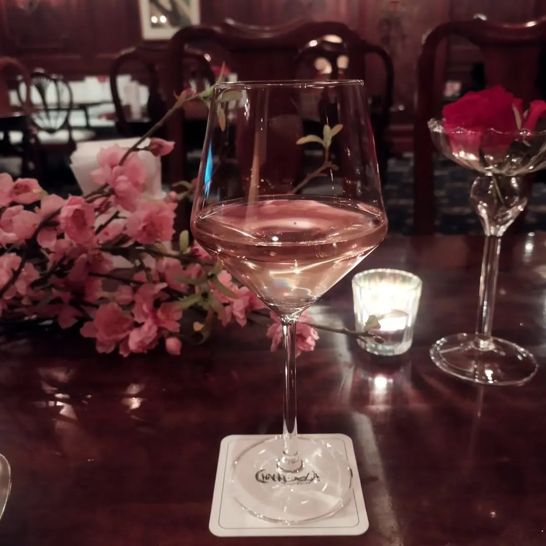 青森市新町レストラン「チャンドラ」さんにて春のロゼ頂いてます...