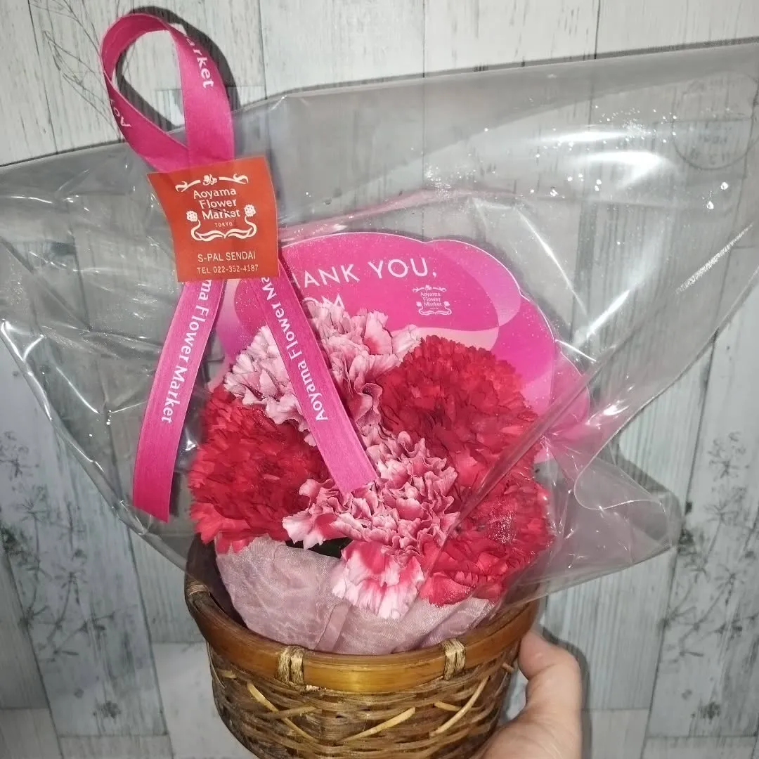 娘ちゃんから母の日のお花届きました～🥰